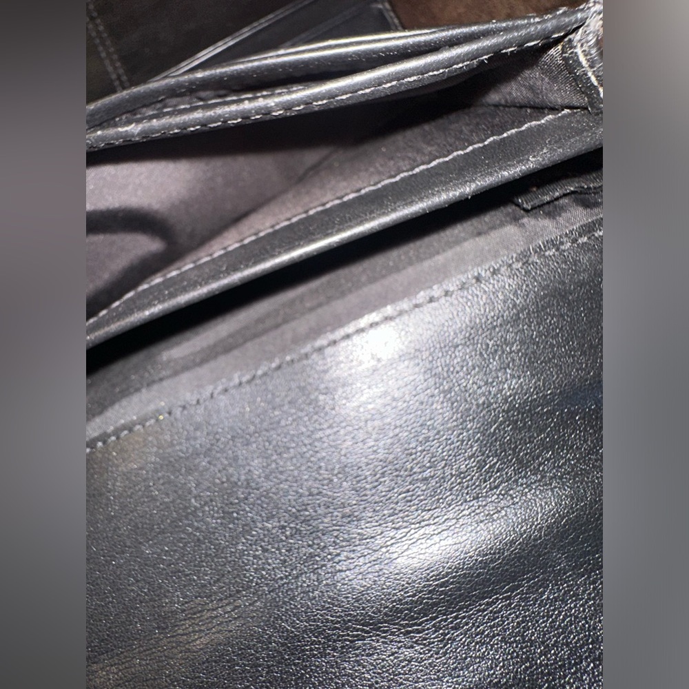 Couch Wallet - Picture 4 of 9